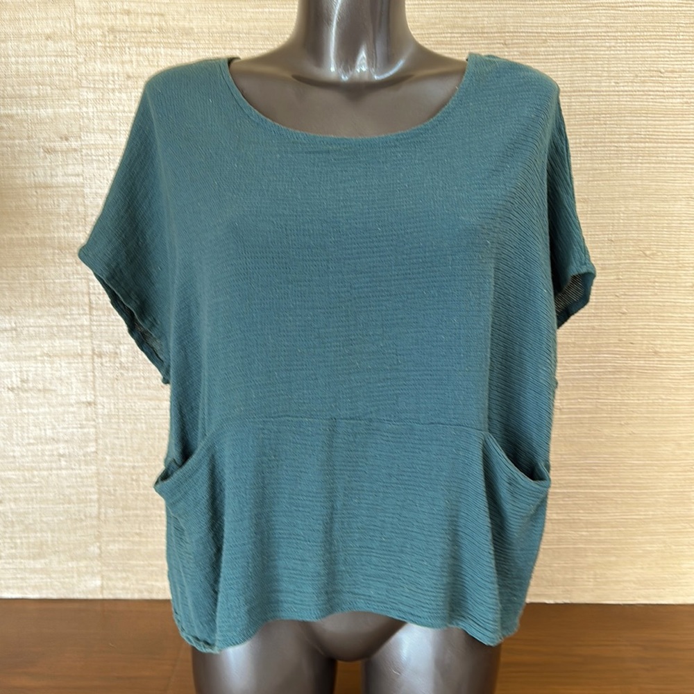 Oversized cotton top in hand dyed forest green. New with tags from Sundance
